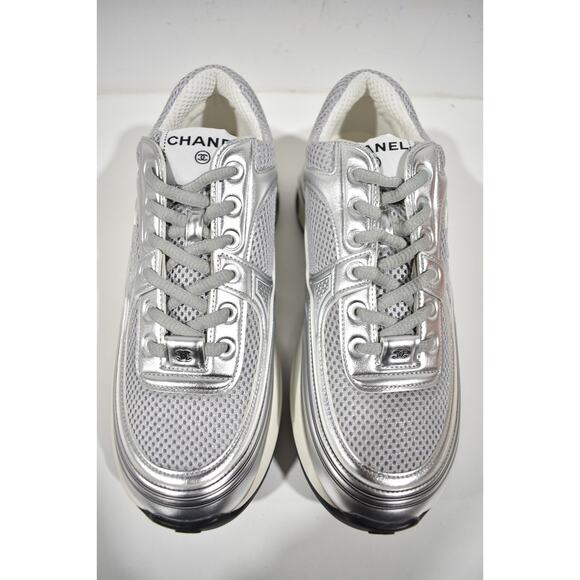 Chanel 23C Gray Silver Metallic CC Logo Lace Up Flat Runner Trainer Sneaker 38.5 - Picture 8 of 12